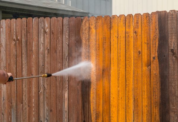 Cost of Fence Power Washing in Stamford