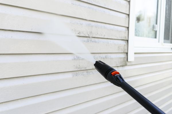 Cost of Siding Power Washing in Stamford