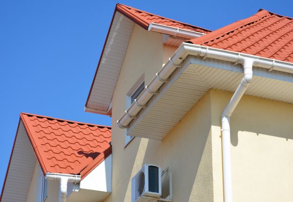 Cost of Soffit Cleaning in Stamford