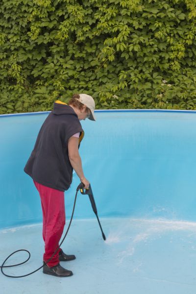 Cost of Pool Pressure Washing in Stamford