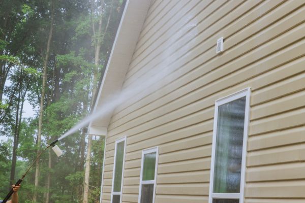 Cost of Home Siding Cleaning in Stamford
