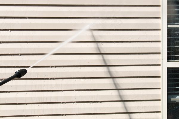 Cost of Apartment Power Washing in Stamford