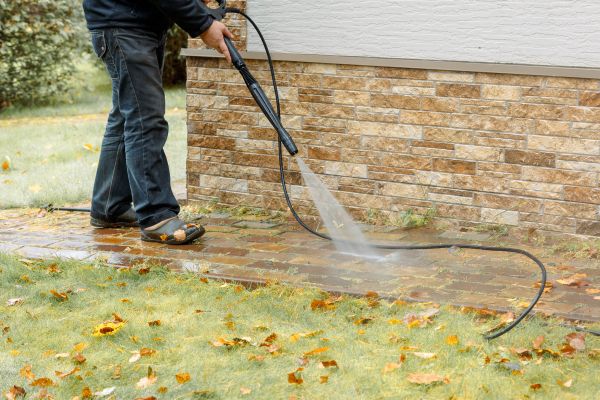 Cost of Residential Powerwashing in Stamford