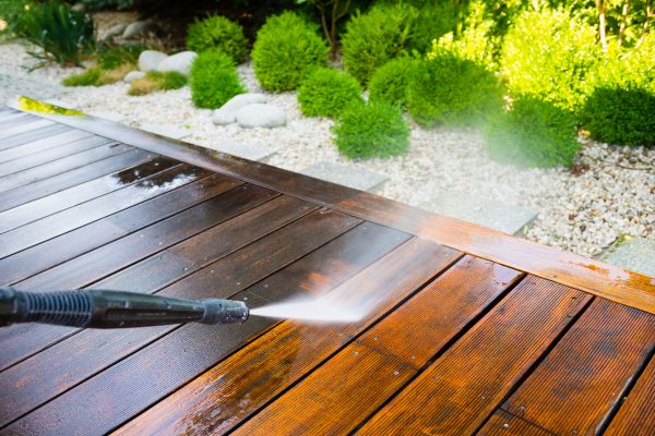 Cost of Deck Cleaning in Stamford